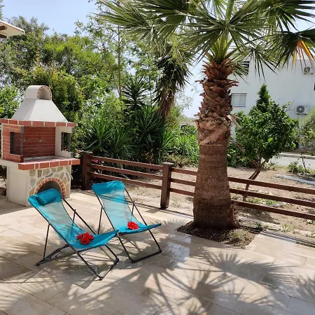 Lovely 1-bed Palm Garden House In Perivolialarnaka Appartement Larnaca